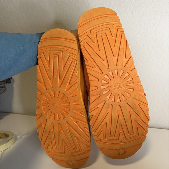 UGG Neumel Boots Mens Size 14 Orange Suede Sheepskin Lined Chukka 3236